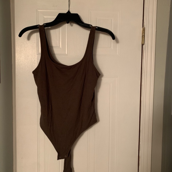 Top - Picture 2 of 2